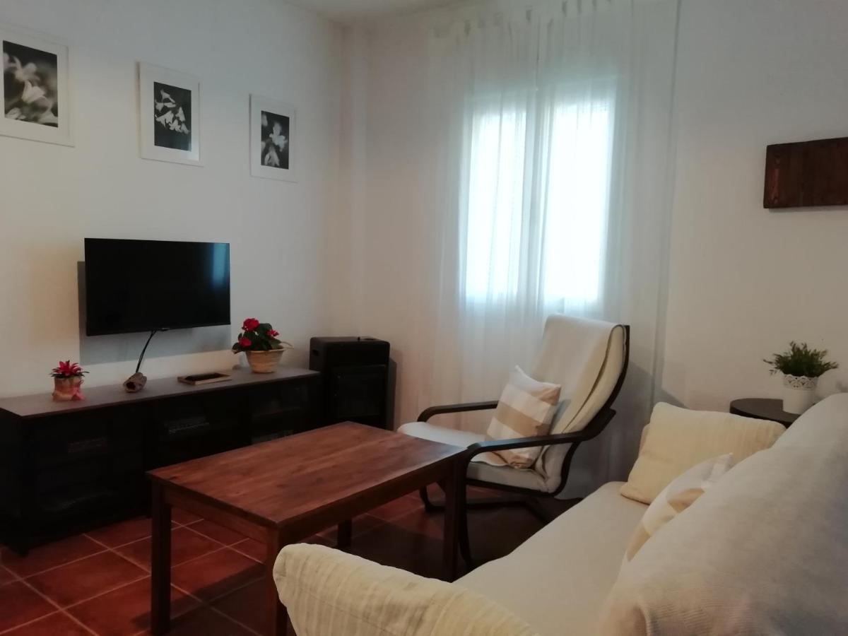 Casadevillaluenga * Villaluenga Del Rosario