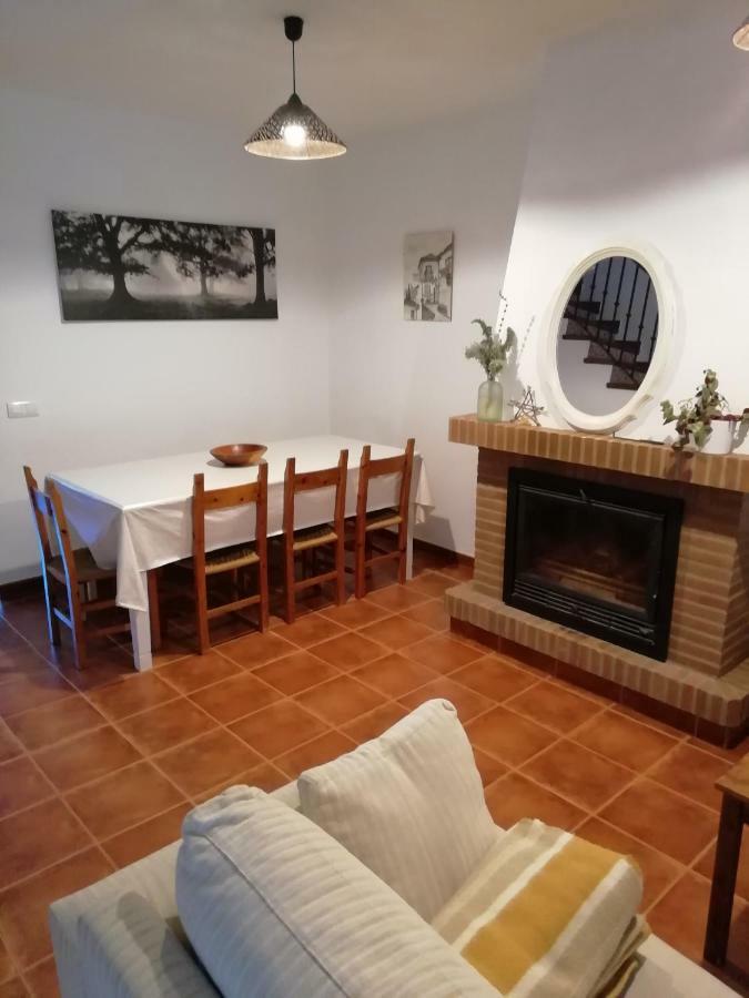 Casadevillaluenga Homestay Villaluenga Del Rosario